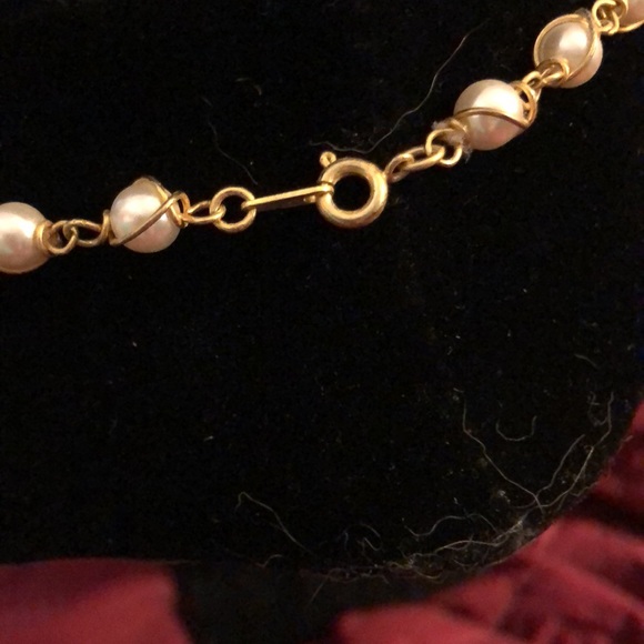 VTG Pretty Goldtone Twisty/Faux Pearl @30” Necklace - Picture 5 of 5